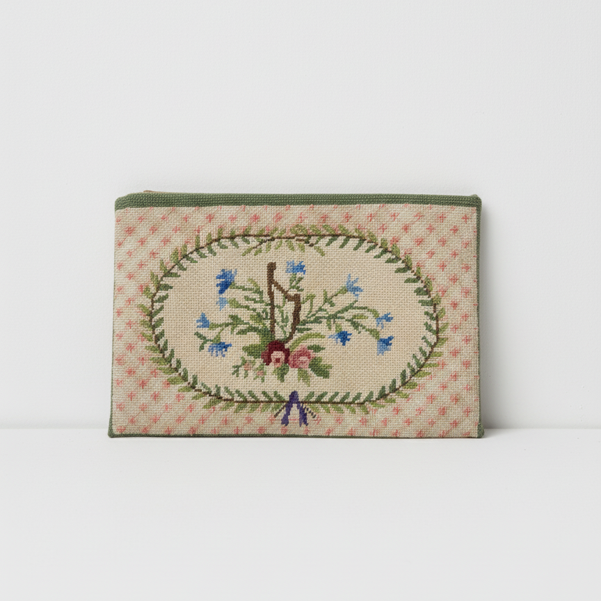 "MARIE-ANTOINETTE" POUCH