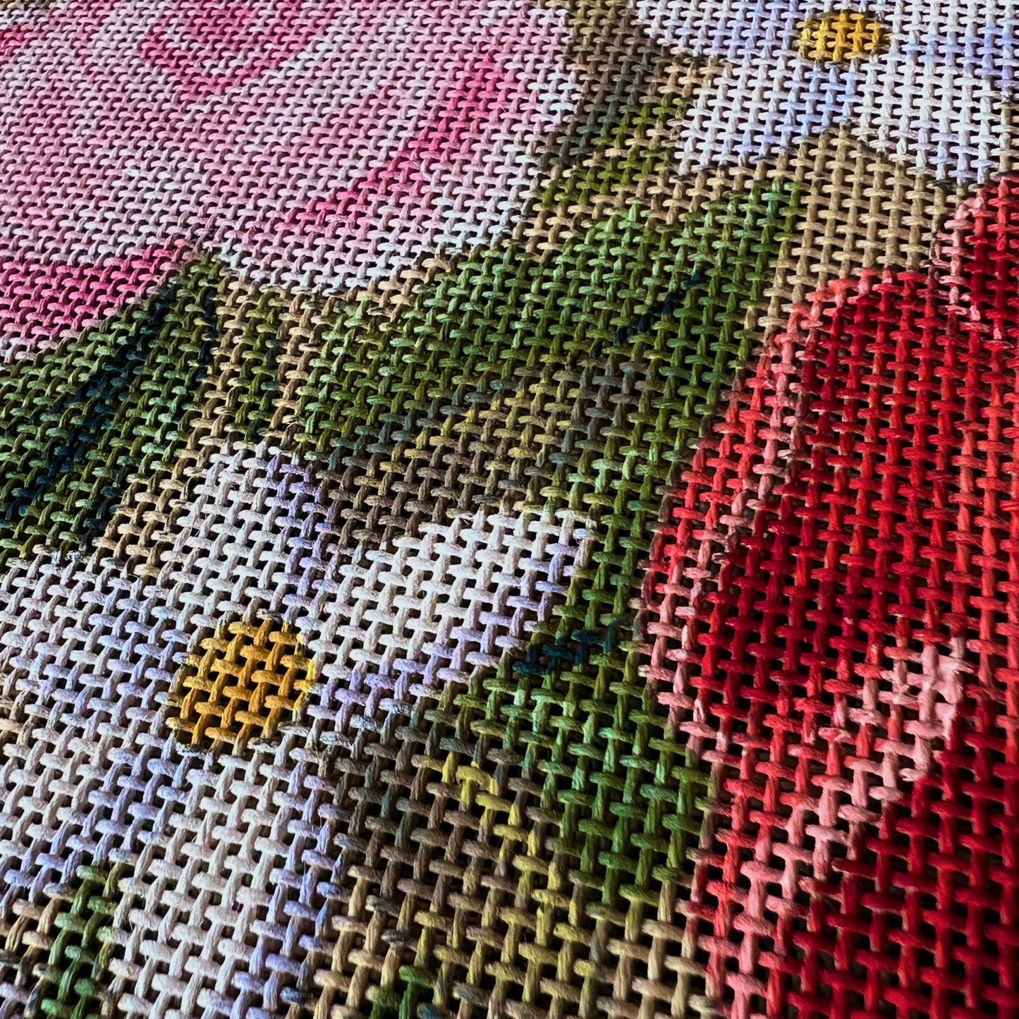 ROSES & DAISIES