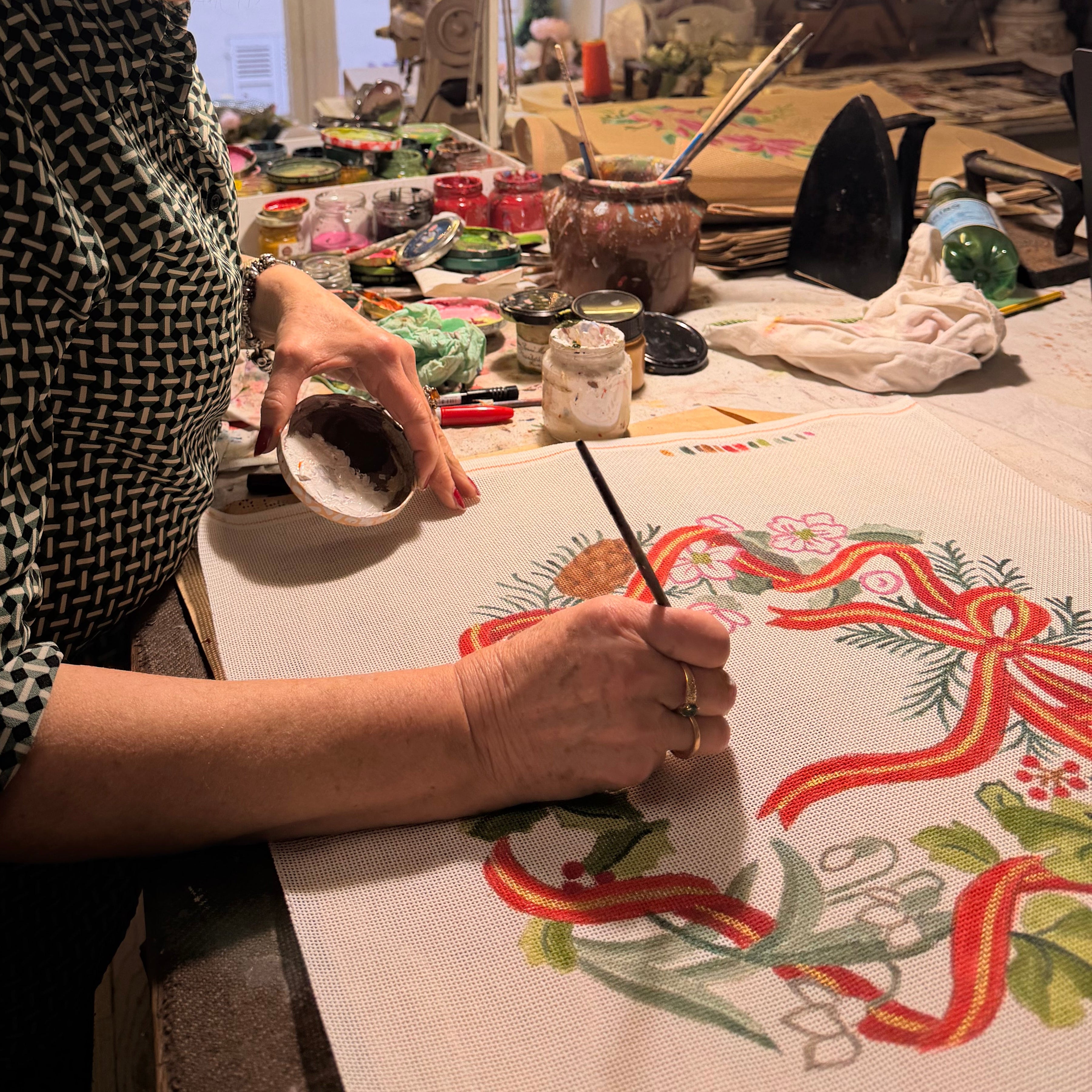 Couronne d’hiver au ruban noué