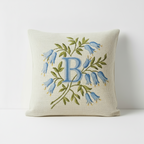 INITIALES EN CLOCHETTES BLEUS