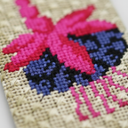 ÉTUI « FUCHSIAS »