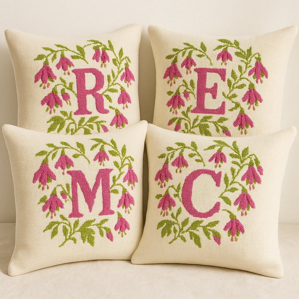INITIALES EN FUCHSIAS ROSES