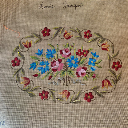 BOUQUET EN COURONNE