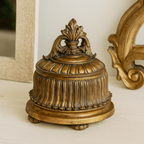 BOÎTE AUX MURMURES DORÉS