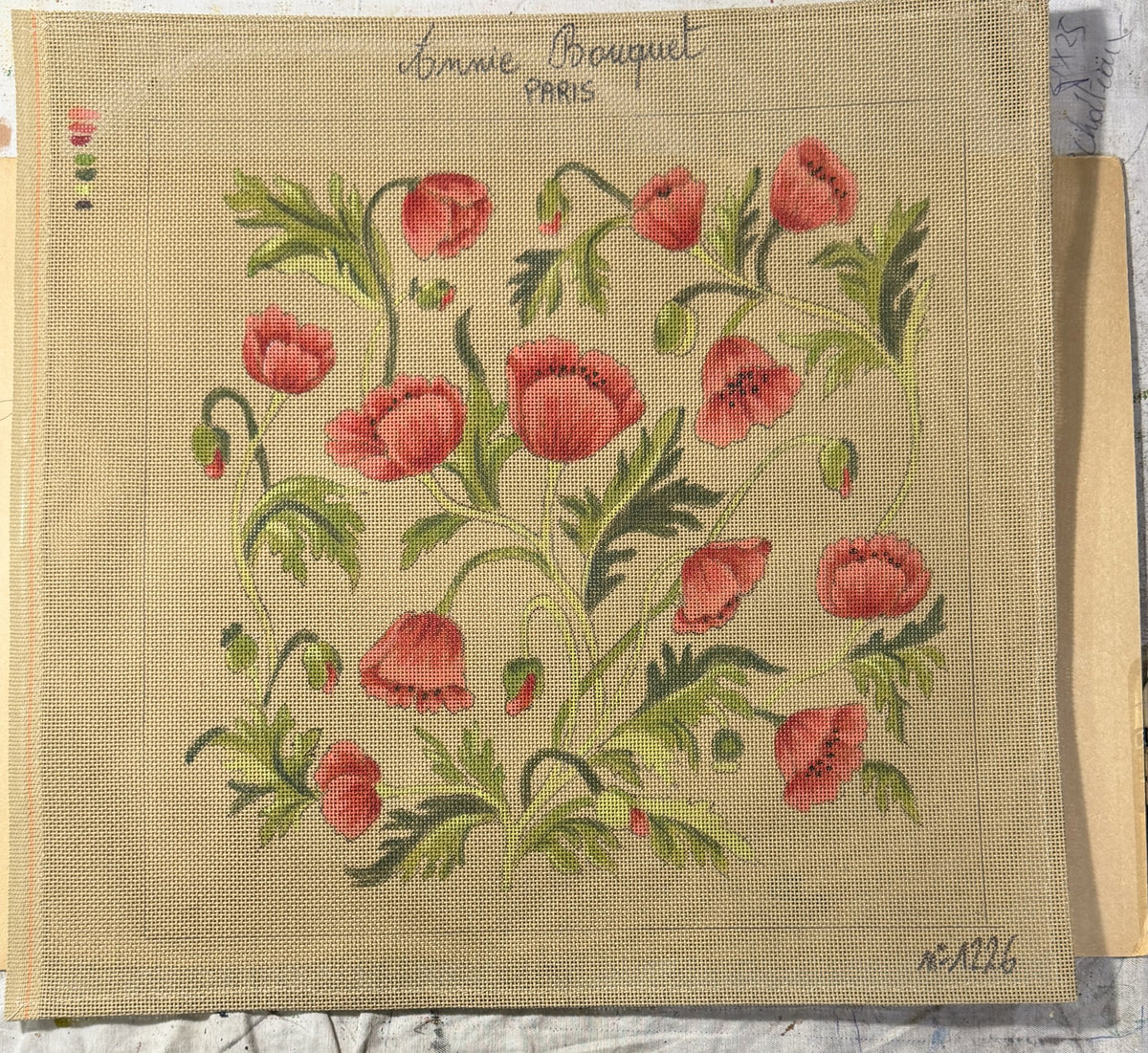 Les coquelicots en branches, canevas peint à la main Annie Bouquet n°1226