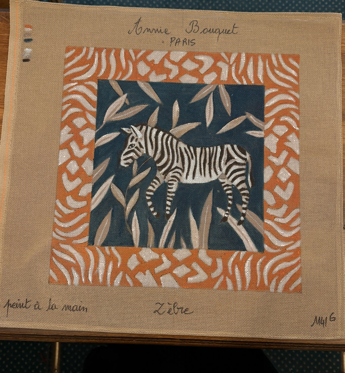 Le zèbre de la savane, canevas peint à la main Annie Bouquet